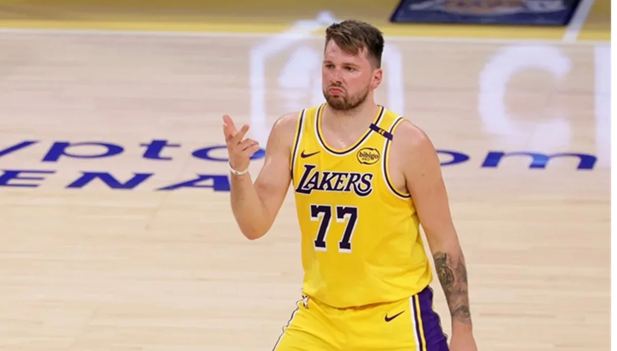 Лука Дончич / фото: EFE/Allison Dinner