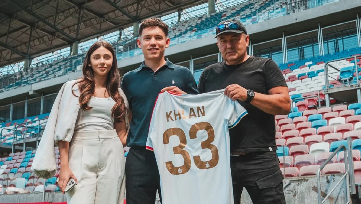 Максим Хлань (в центре) / Фото пресс-службы Гурника