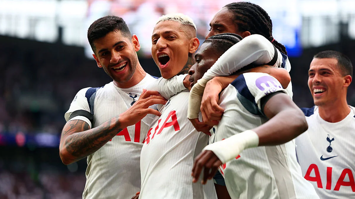 Тоттенхэм – Бернли – 3:0 / Photo by Shaun Brooks - CameraSport via Getty Images