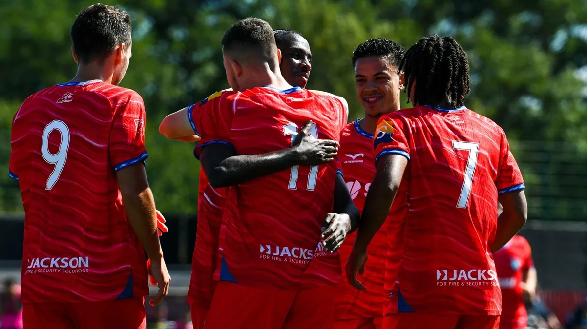 Гравці Волтон і Гершем / фото: ФК Волтон і Гершем