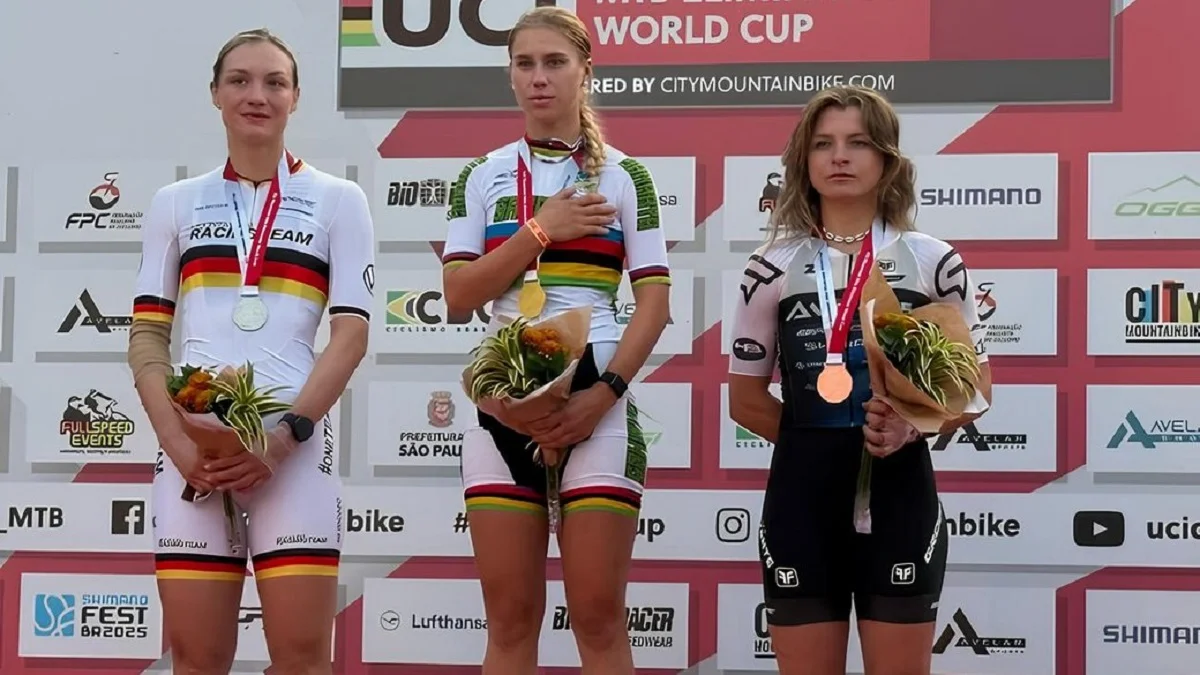 Марія Сухопалова (в центрі) / City Mountainbike