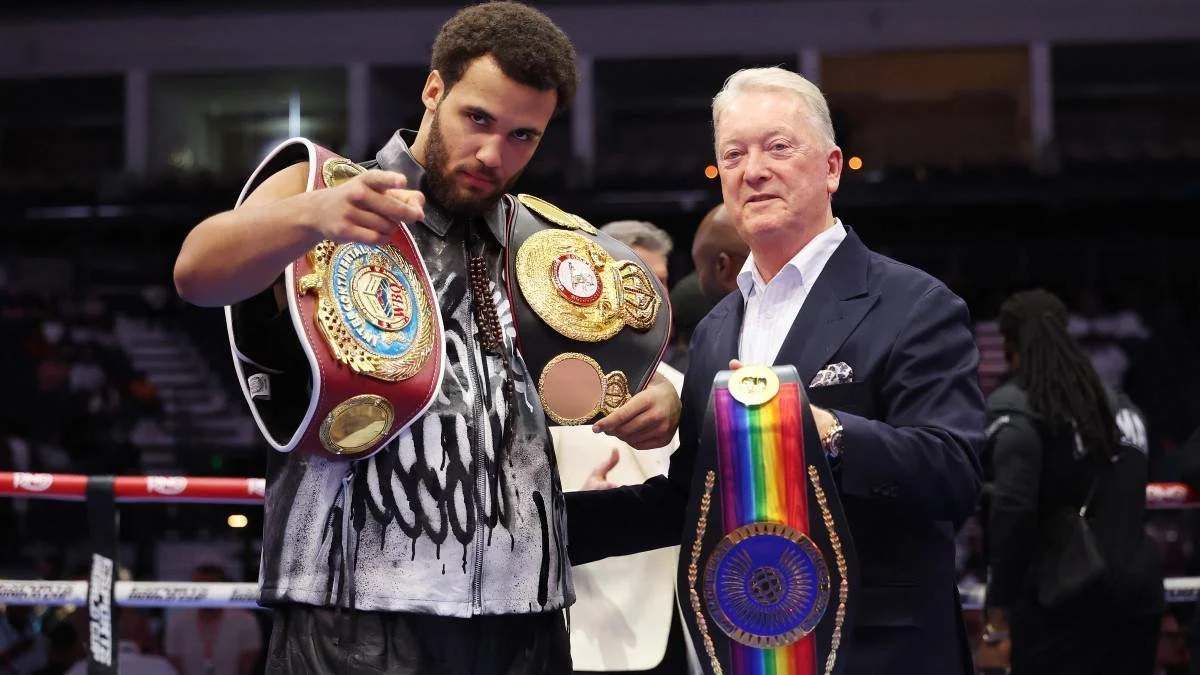 Мозес Итаума (слева) / Getty Images