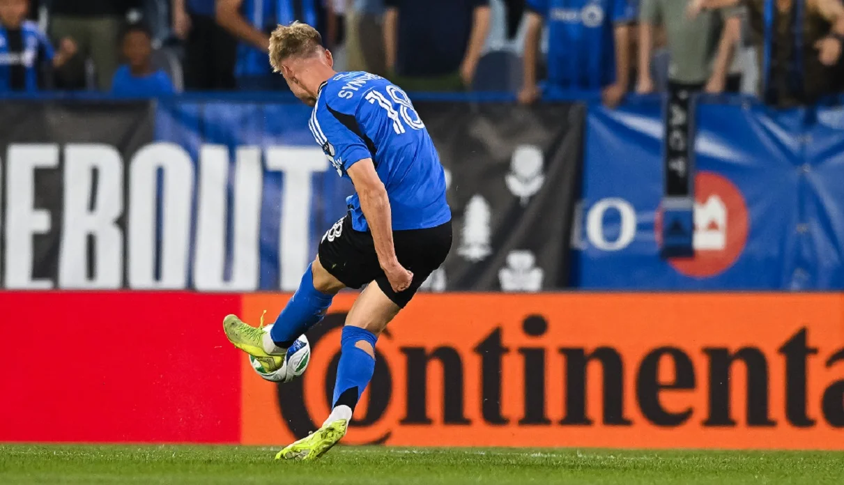 Гол Синчука / Photo by Tim Austen/Getty Images