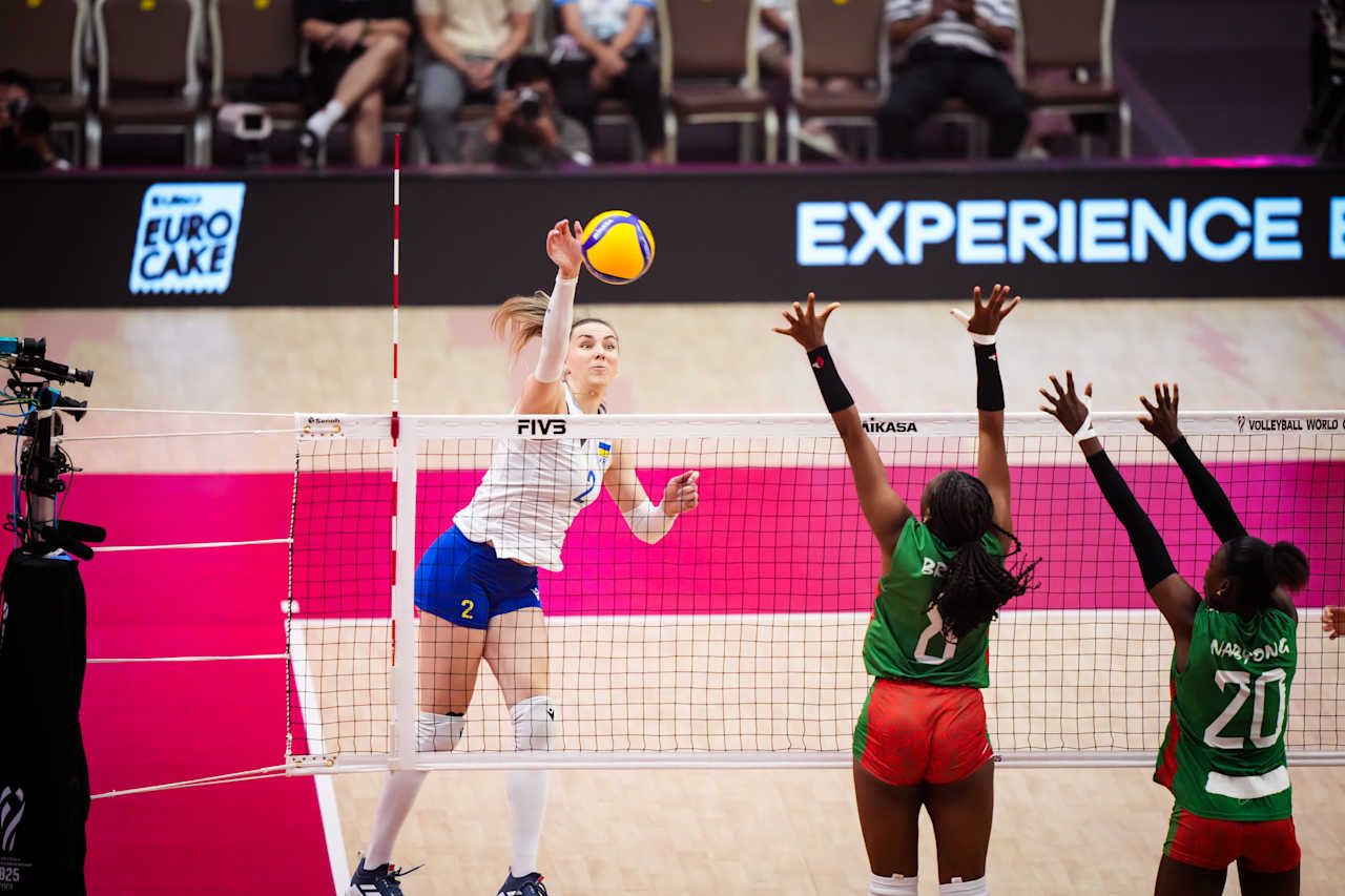 Украина переиграла Камерун / FIVB