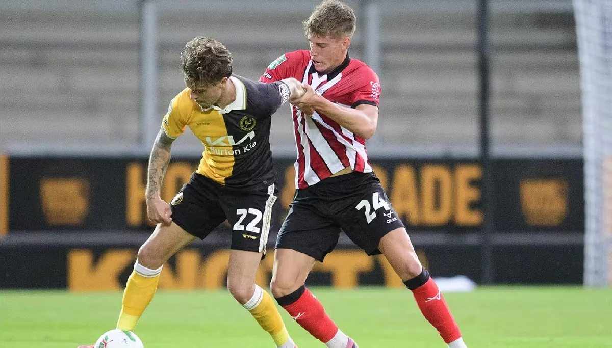 Іван Варфоломєєв (праворуч) / ФК Лінкольн Сіті