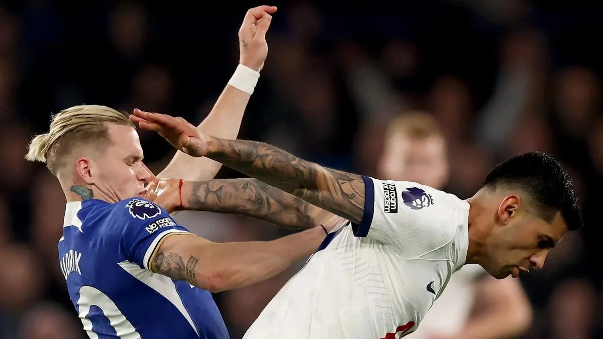 Михаил Мудрик против Ромеро / EFE