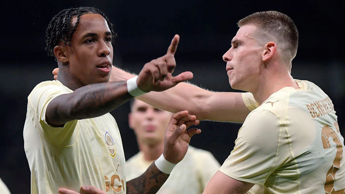 Фото до новини: Шахтар прорвався у Лігу конференцій, дотиснувши Серветт в овертаймі – Еліас попри травму приніс вольову перемогу