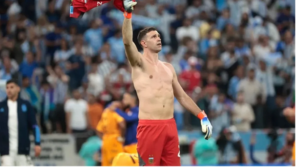 Эмилиано Мартинес / фото: EFE/Juan Ignacio Roncoroni