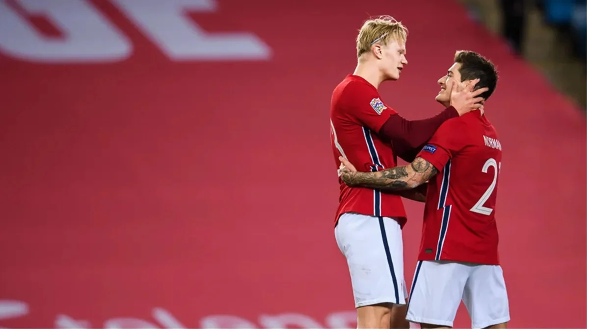 Матиас Норманн и Эрлинг Холанд / фото: Imago