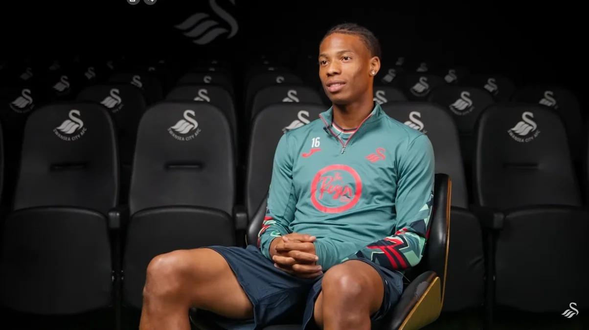 Іше Семюелс-Сміт / скріншот