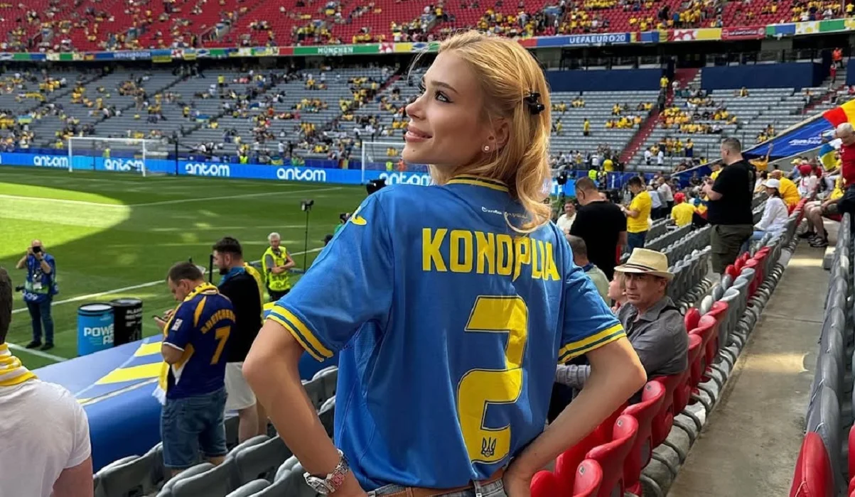 Анастасія Конопля на матчі збірної України / Instagram