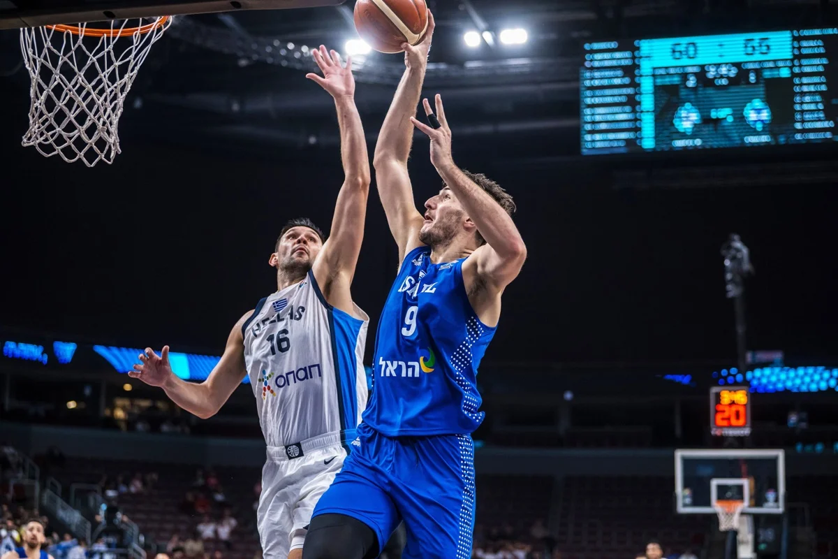 Греция и Израиль разыграли последнюю путевку в 1/4 финала / fiba.basketbal