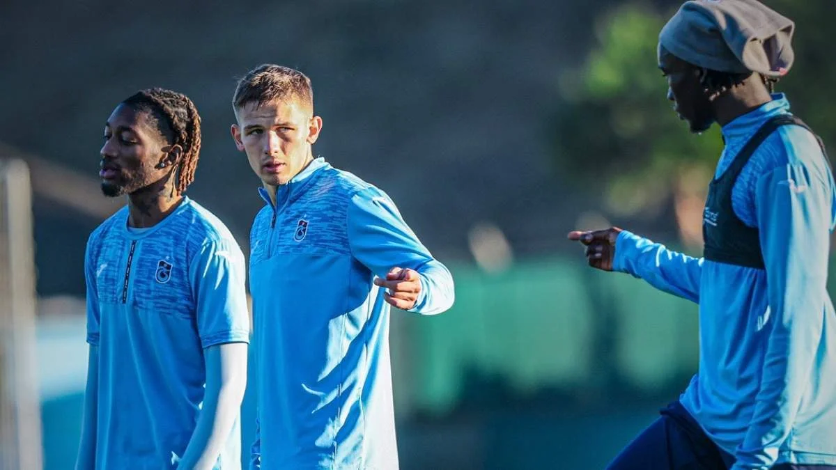 Данило Cікан з партнерами по команді / ФК Трабзонспор