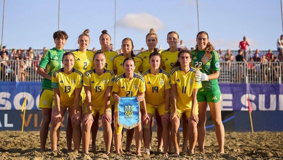 Женская сборная Украины по пляжному футболу / фото: beachsoccer.com