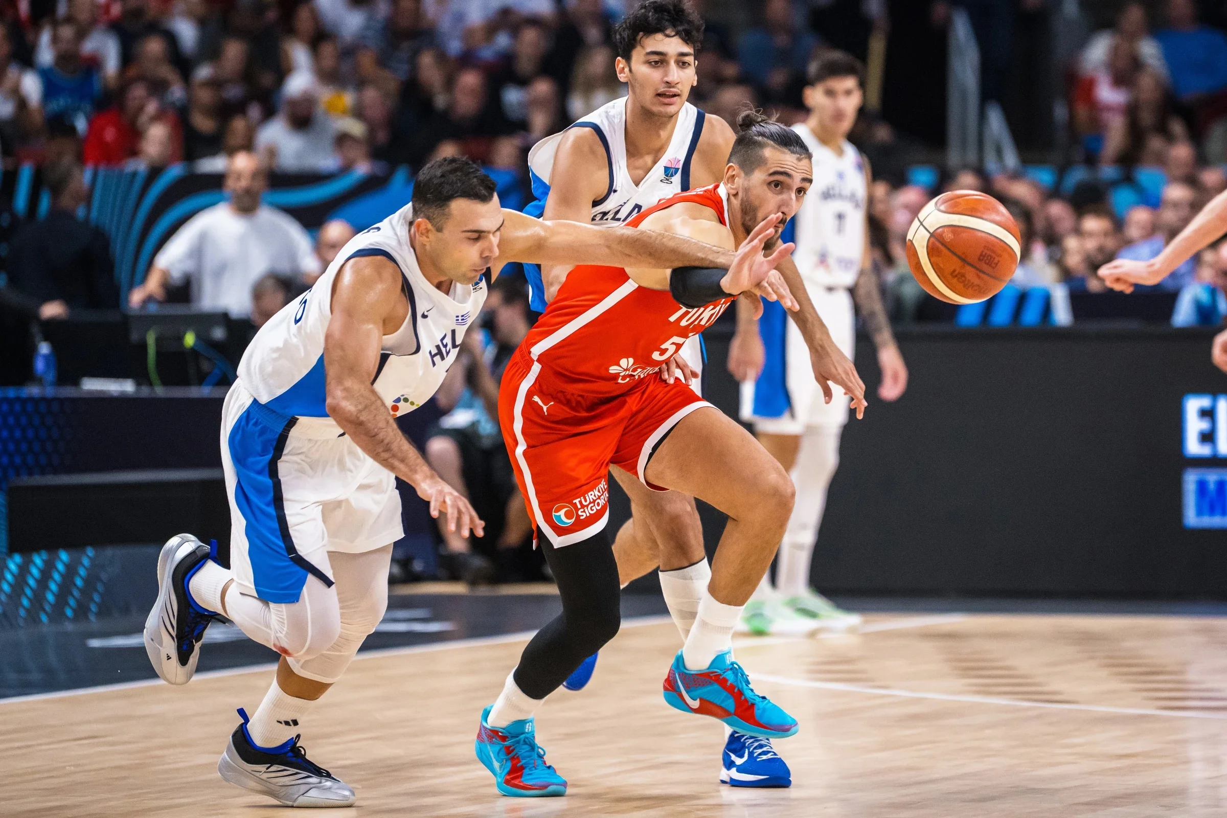 Туреччина впевнено переграла Грецію / fiba.basketball