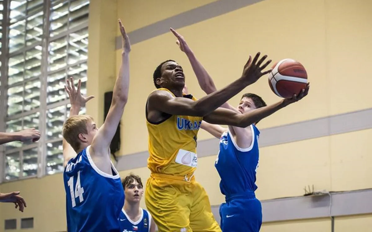 Десмонд Йяму / ФБУ