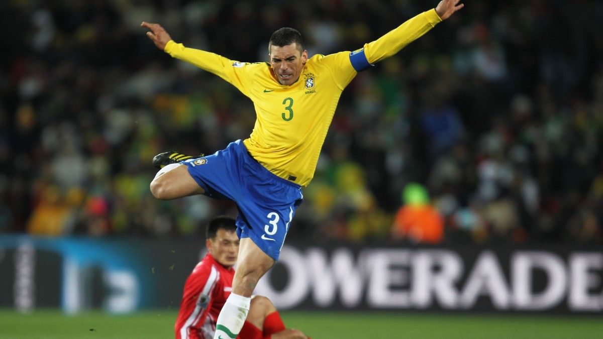 Лусио / Photo by Paul Gilham - FIFA/FIFA via Getty Images