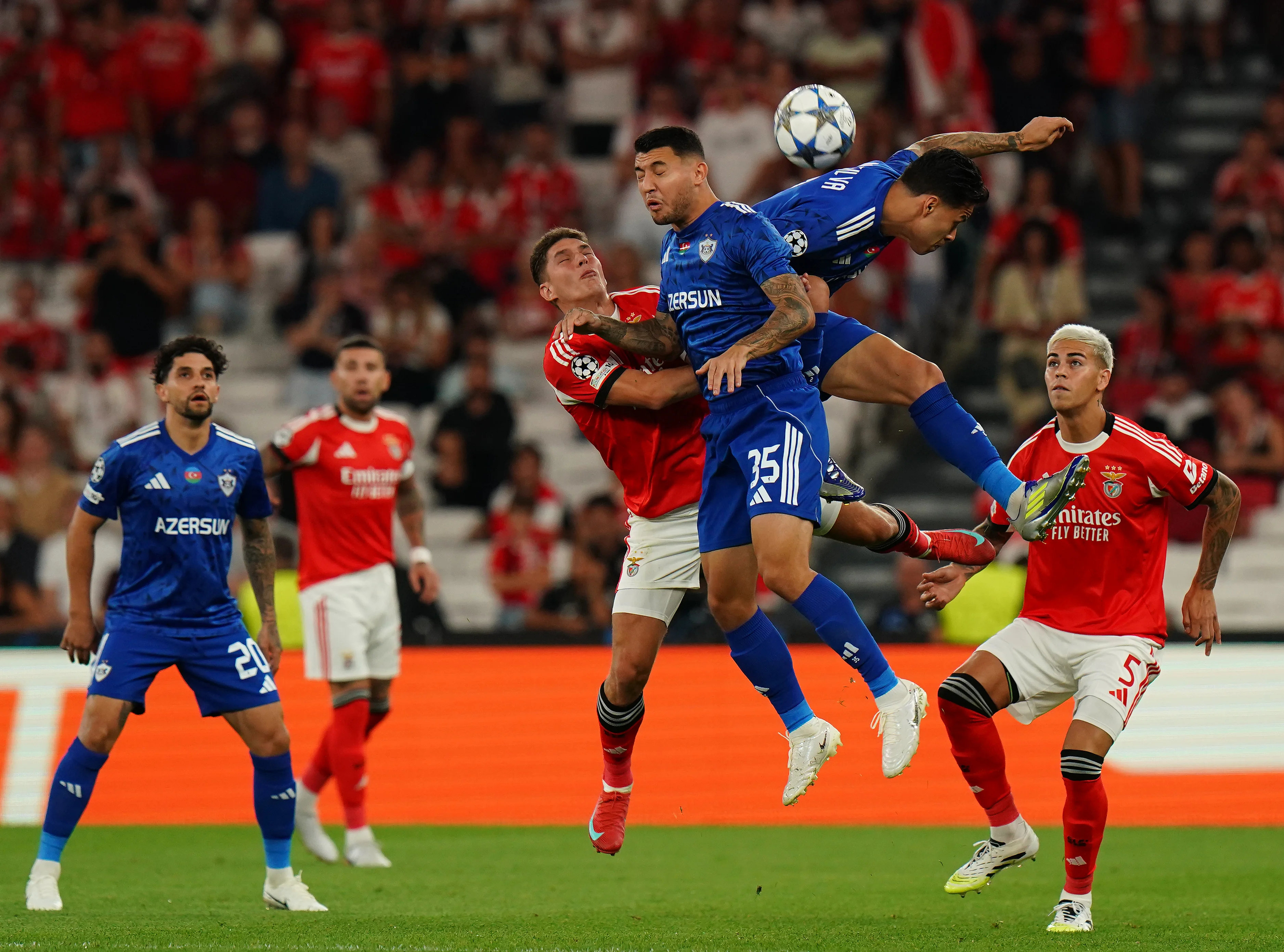 Бенфика – Карабах – 2:3 / Gualter Fatia/Getty Images