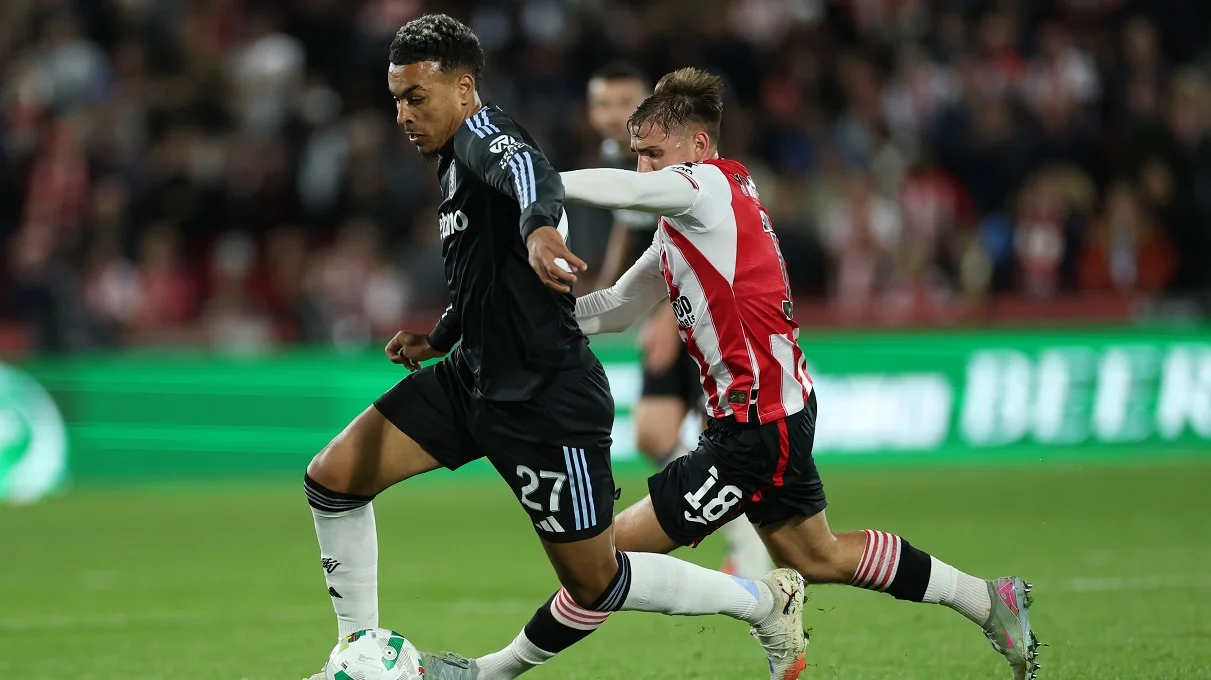 Фото к новости: Ярмолюк вывел Брентфорд в 1/8 финала Кубка лиги – туда же пробился скромный палач Манчестер Юнайтед