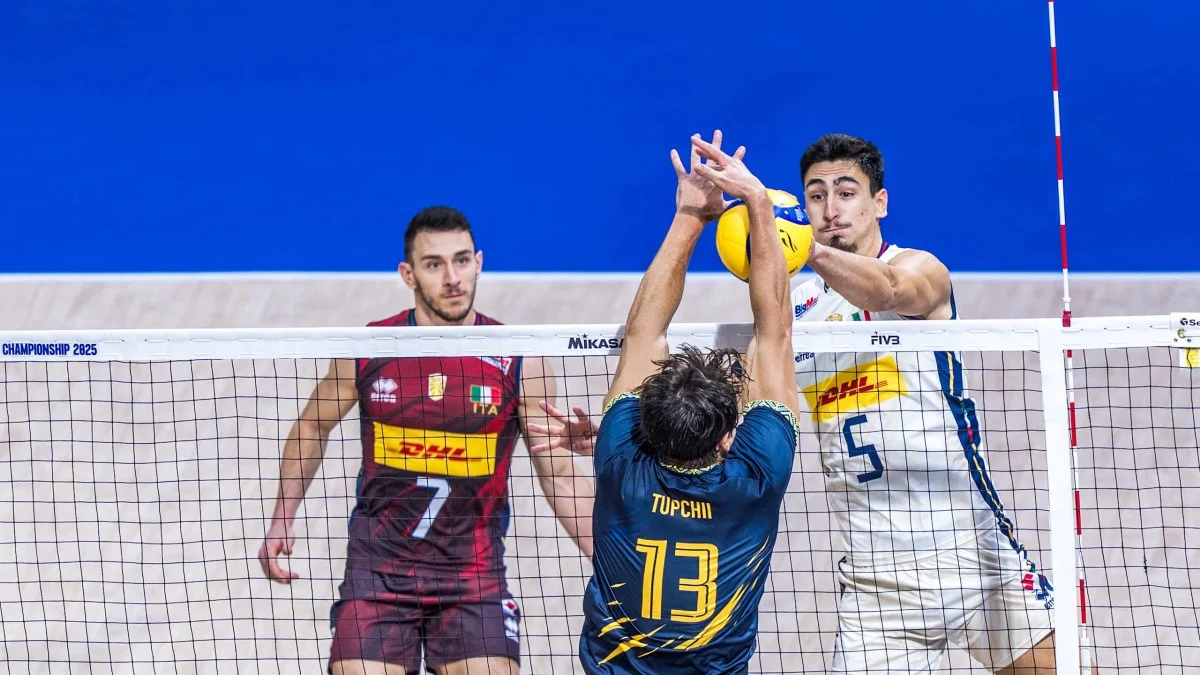 Италия – Украина – 3:0 / FIVB
