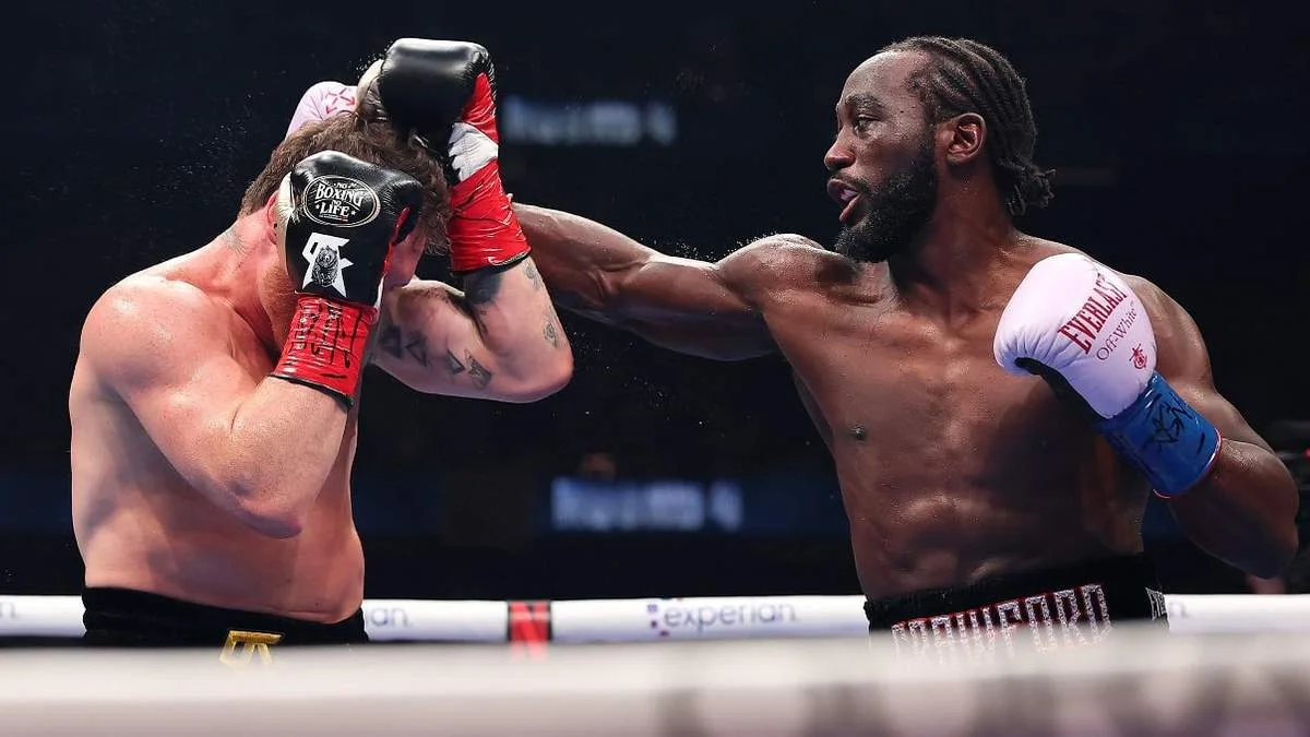 Теренс Кроуфорд (праворуч) / Photo by Sarah Stier/Getty Images for Netflix