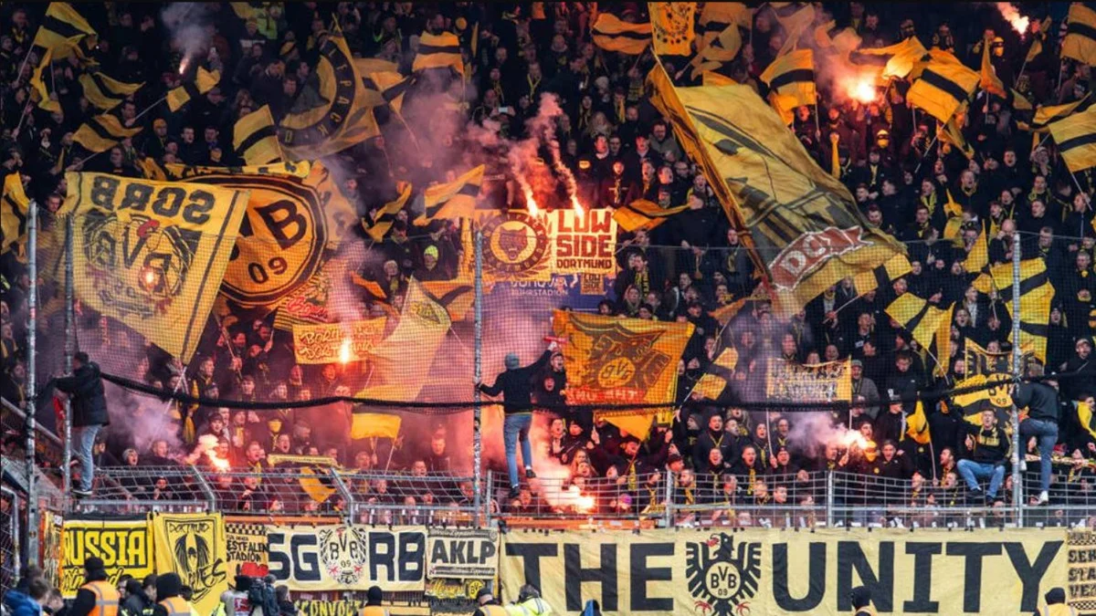 Фанати Борусії Д / IMAGO