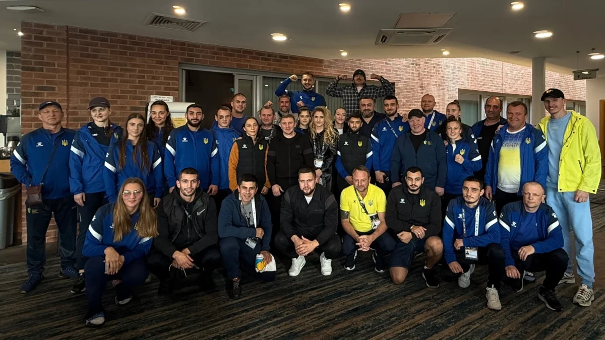 Александр Усик в гостях у сборной Украины по боксу / Федерация бокса Украины