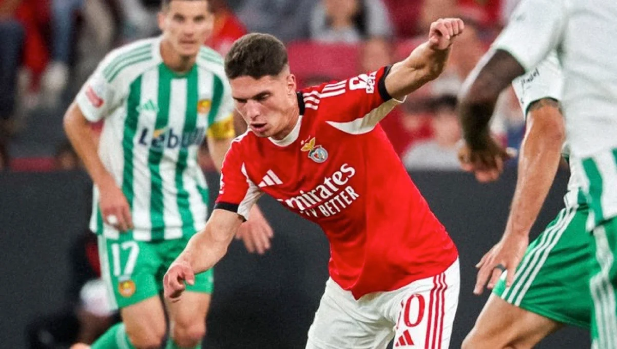 Георгій Судаков проти Ріу Аве / фото: Бенфіка