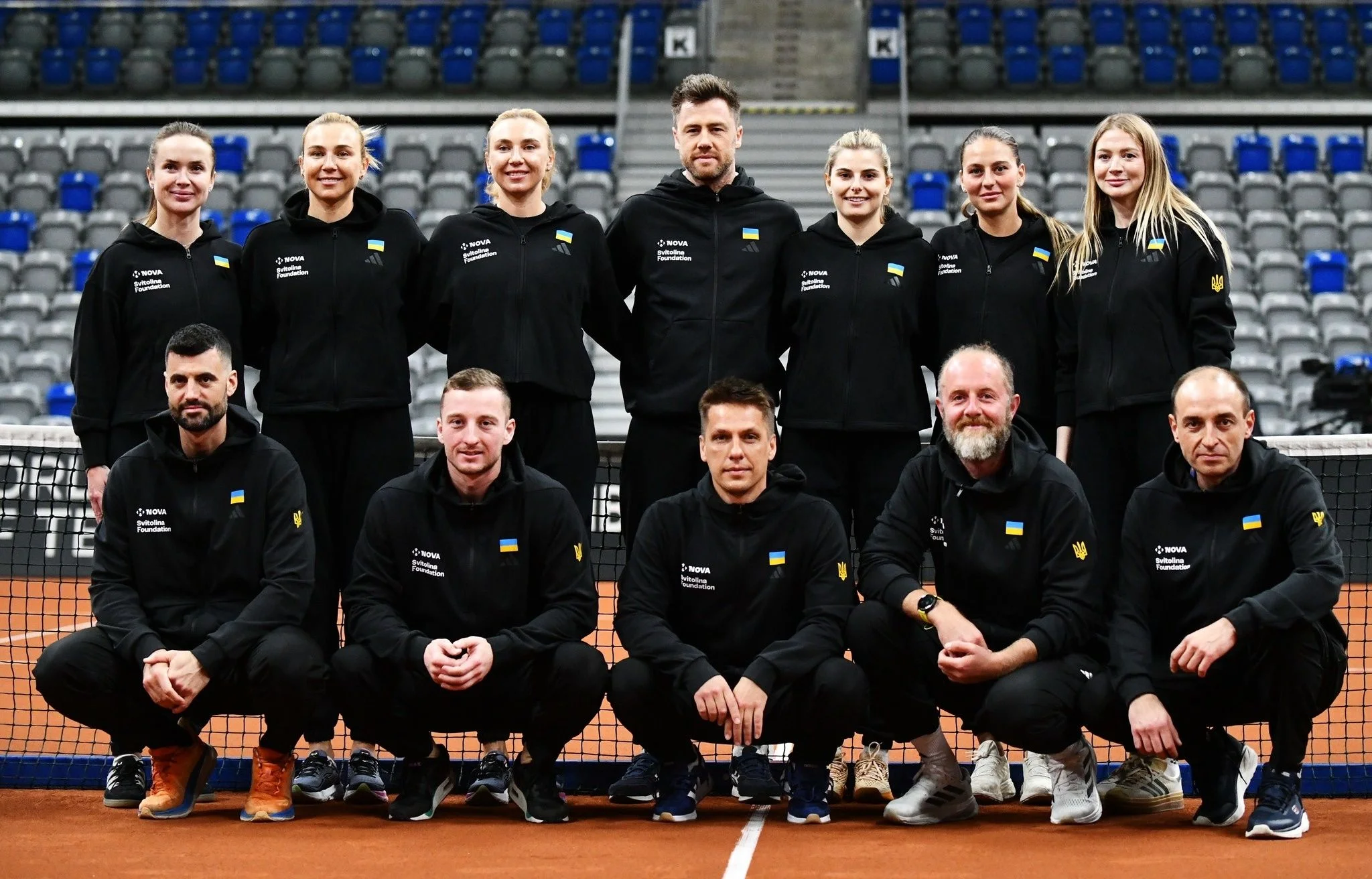 Жіноча збірна України з тенісу та персонал команди / ФТУ