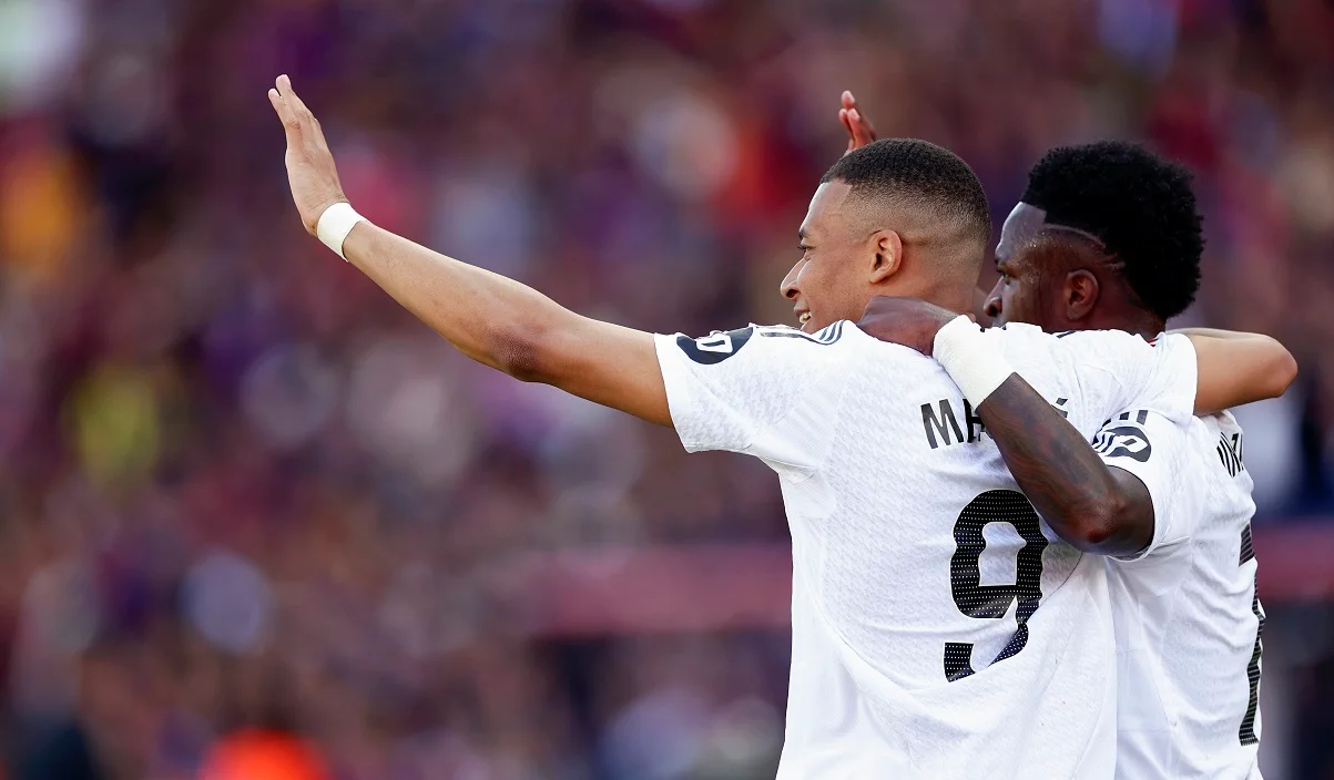 Мбаппе і Вінісіус / Getty Images