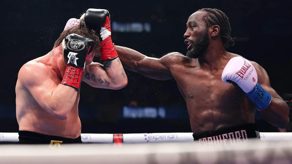 Теренс Кроуфорд (праворуч) / Photo by Sarah Stier/Getty Images for Netflix