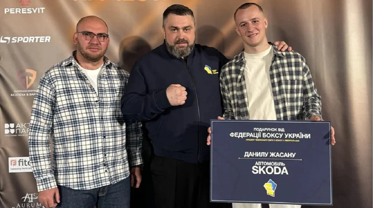 Данило Жасан (праворуч) / фото: Федерація боксу України