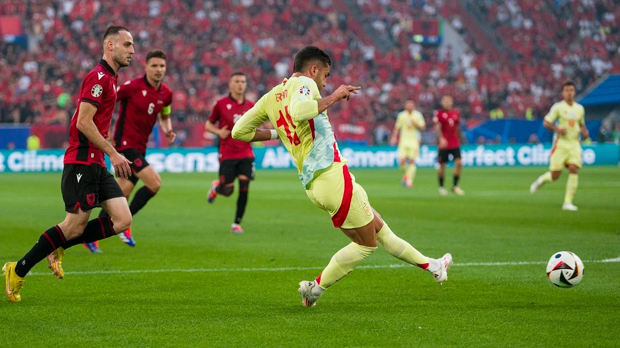 Ферран Торрес / Photo by Marcio Machado/Eurasia Sport Images/Getty Images