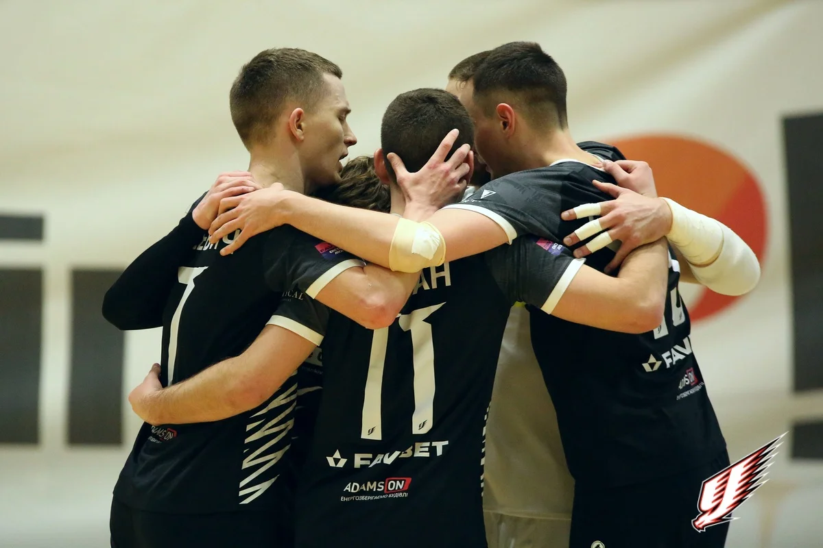 Ураган не заметил Кардинал Авангард / фото: НФК Ураган