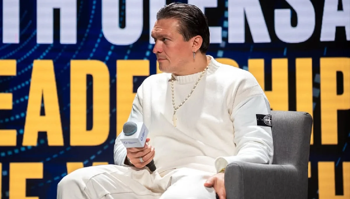 Олександр Усик / Фото з instagram.com/usykaa