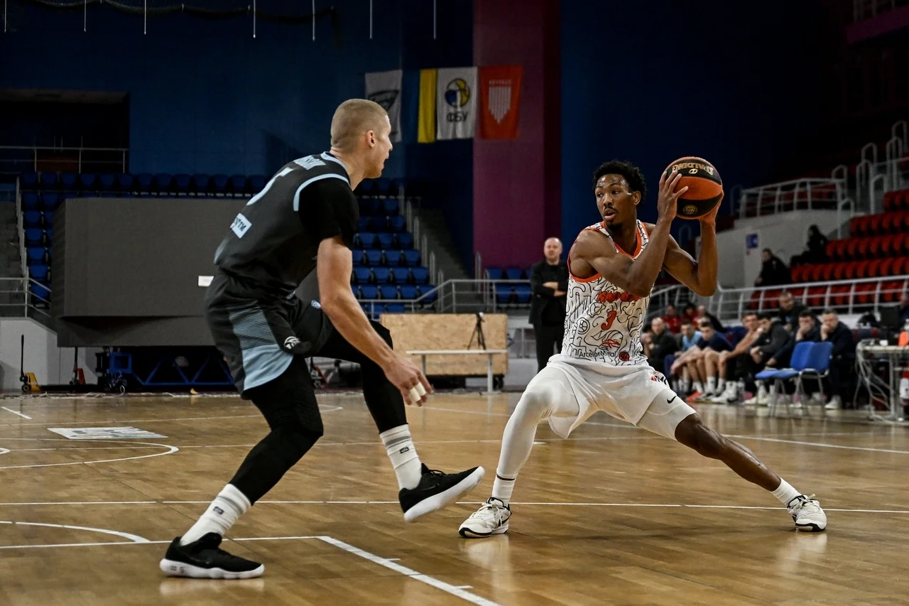 Дніпро – Кривбас / ФБУ