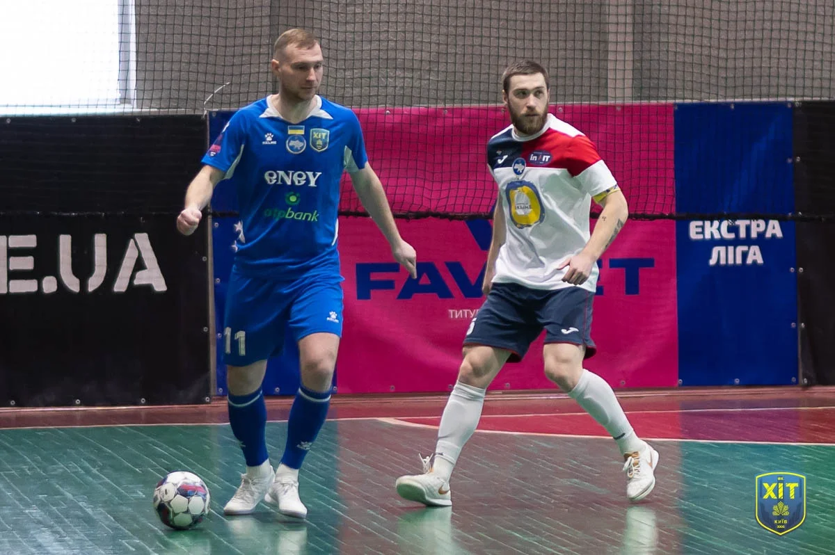 Евгений Жук (слева) / фото: ФК ХИТ
