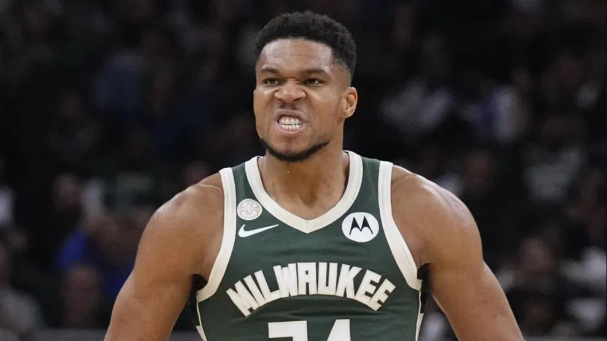 Янніс Адетокунбо / IMAGO