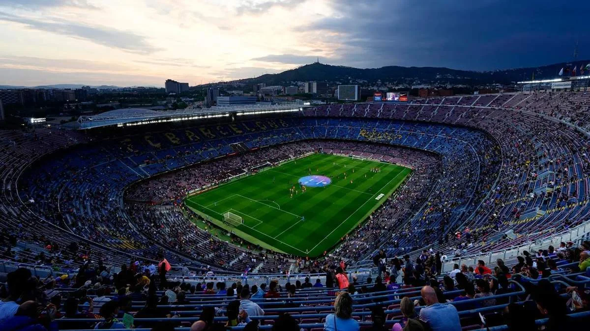 Камп Ноу / фото: Alejandro García / EFE