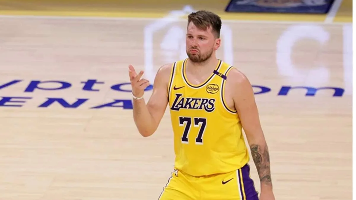 Лука Дончич / фото: EFE/Allison Dinner