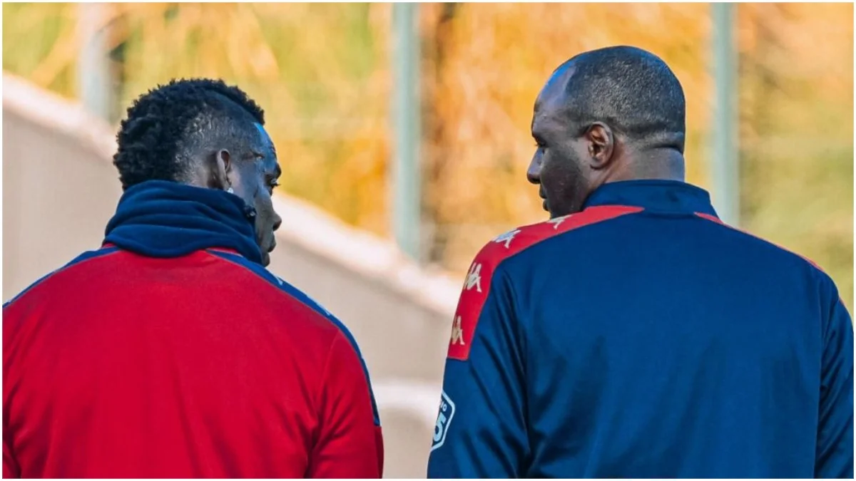 Марио Балотелли и Патрик Виейра / EFE