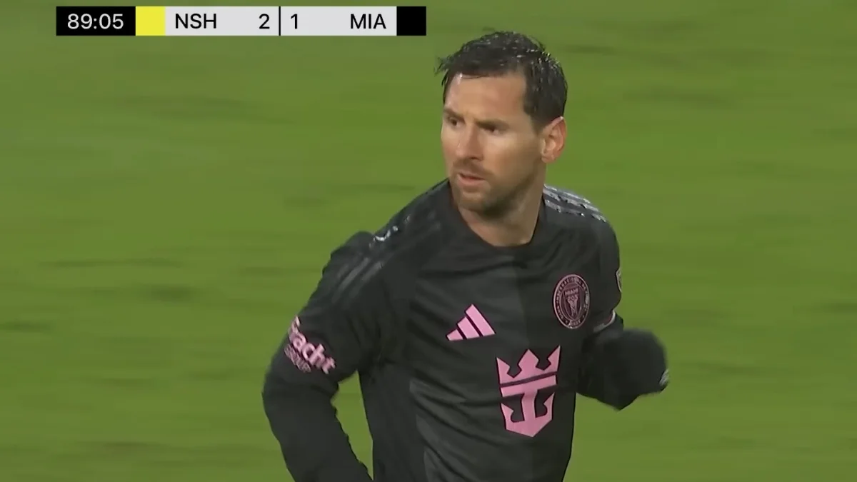 Лионель Месси / Скриншот