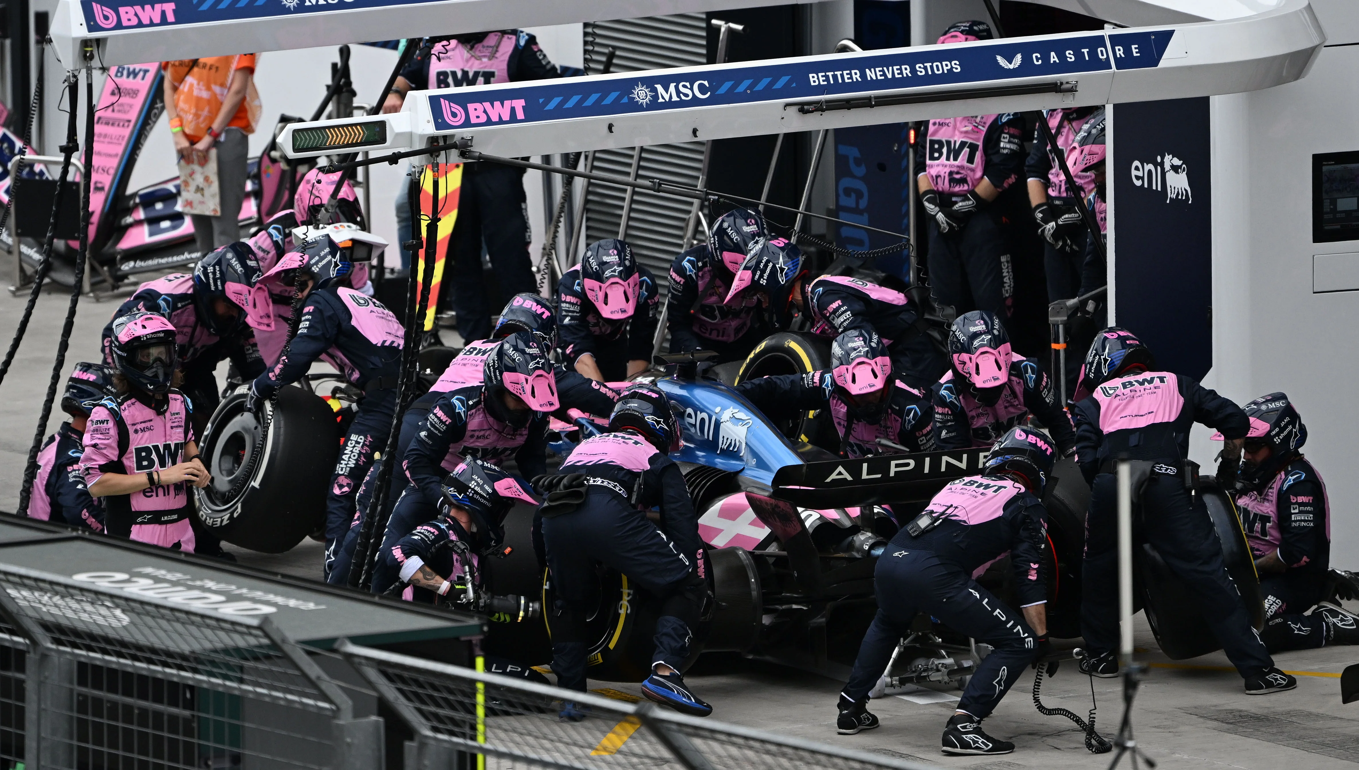 Команда Формули-1 Альпін / Photo by Mark Sutton - Formula 1/Formula 1 via Getty Images