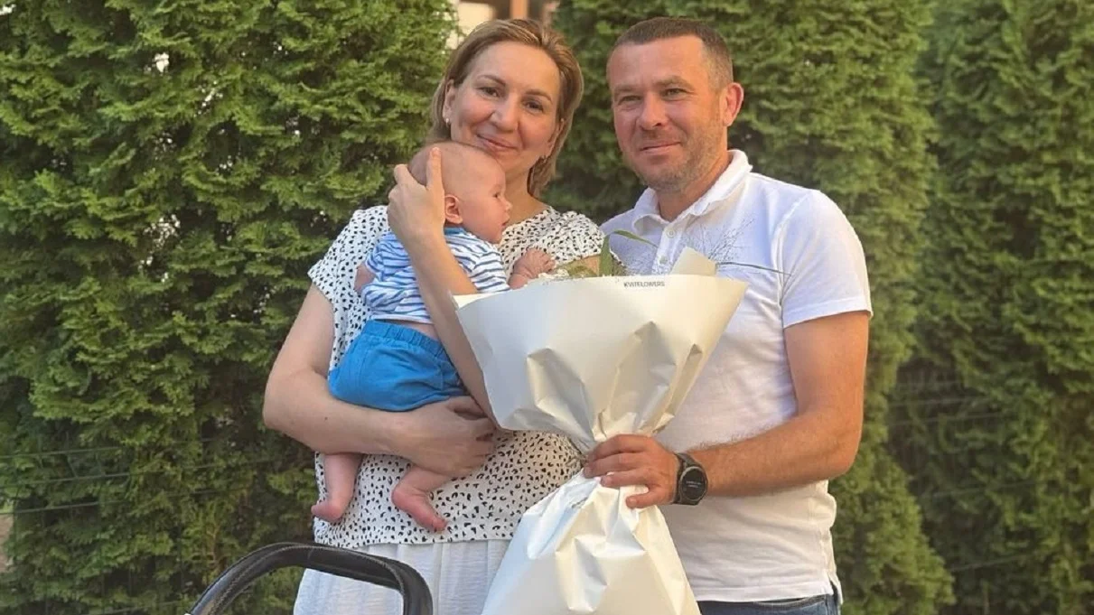 Підгрушна зі сім'єю / Фото з https://www.instagram.com/pidhrushna_olenka/