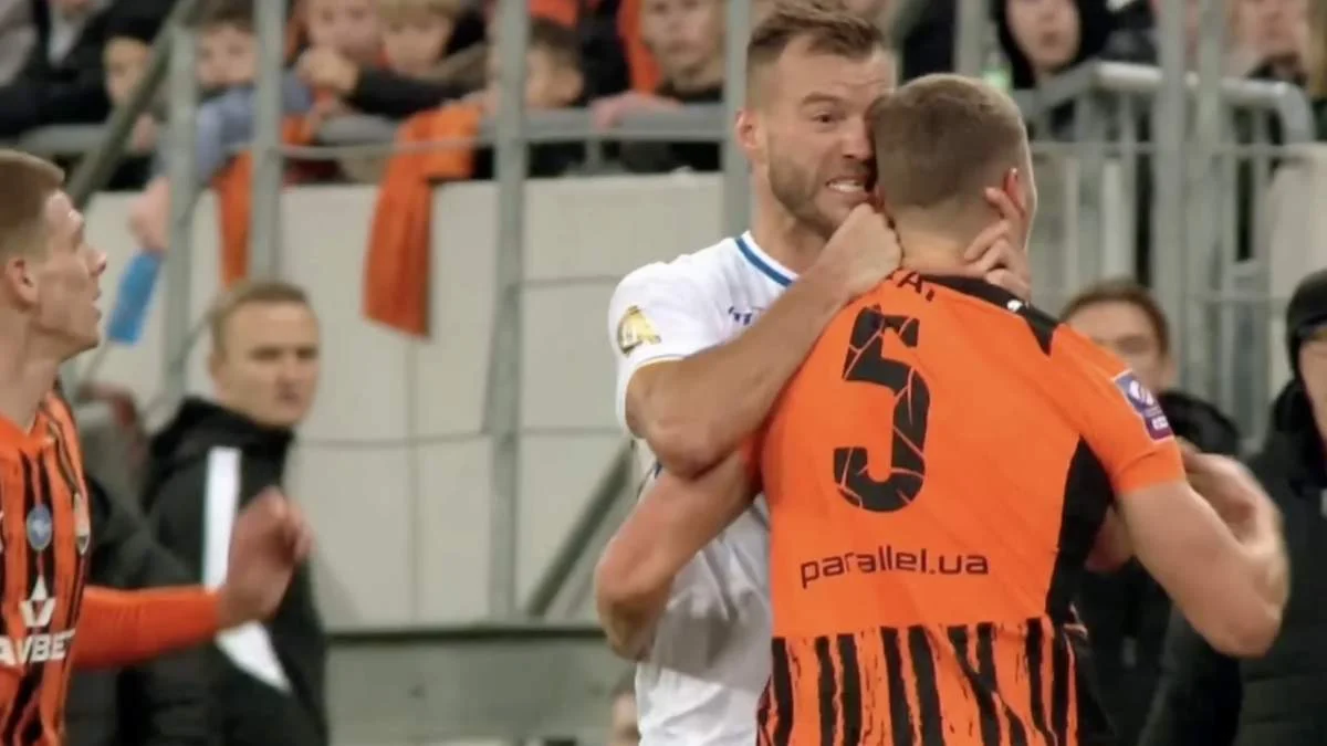 Схватка Андрея Ярмоленко и Валерия Бондаря / скриншот