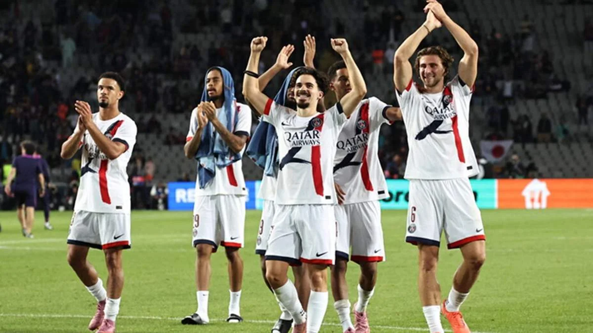 Фото к новости: ПСЖ объявил заявку без Забарного на матч с Баварией – украинец пропустит хит ЛЧ