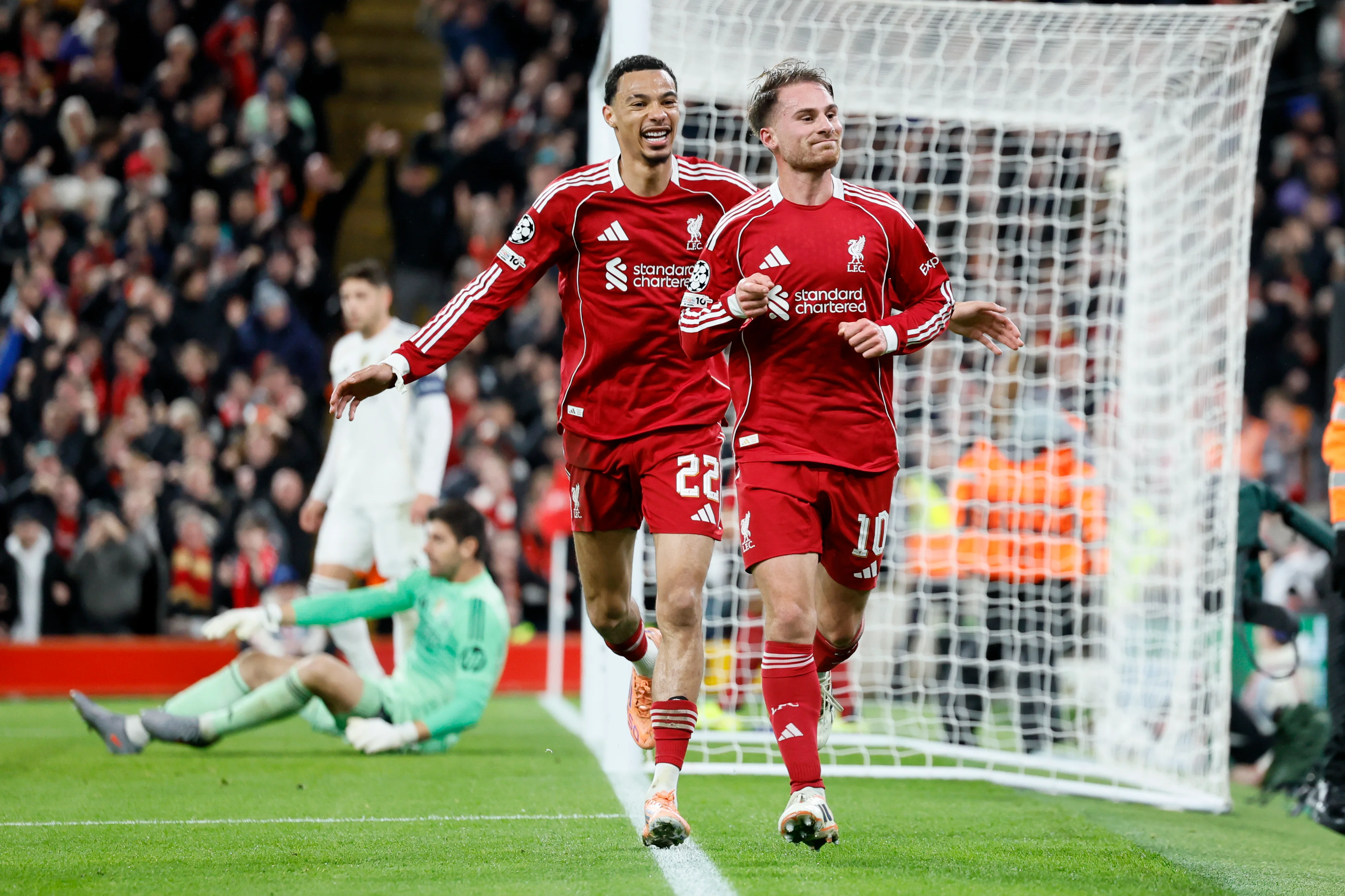 Фото к новости: Ливерпуль победил Реал – Куртуа выполнил 8 сейвов, Александер-Арнольд получил обструкцию на Энфилде