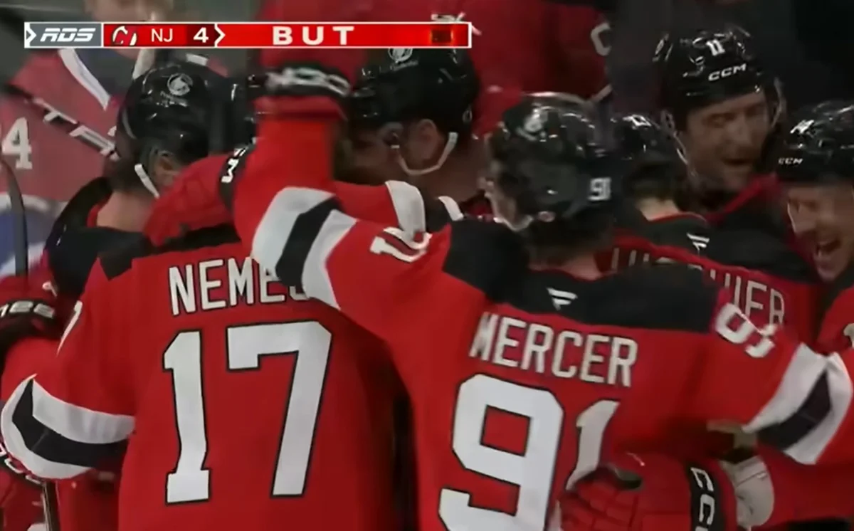 Нью-Джерси вырвал победу у Монреаля / скриншот