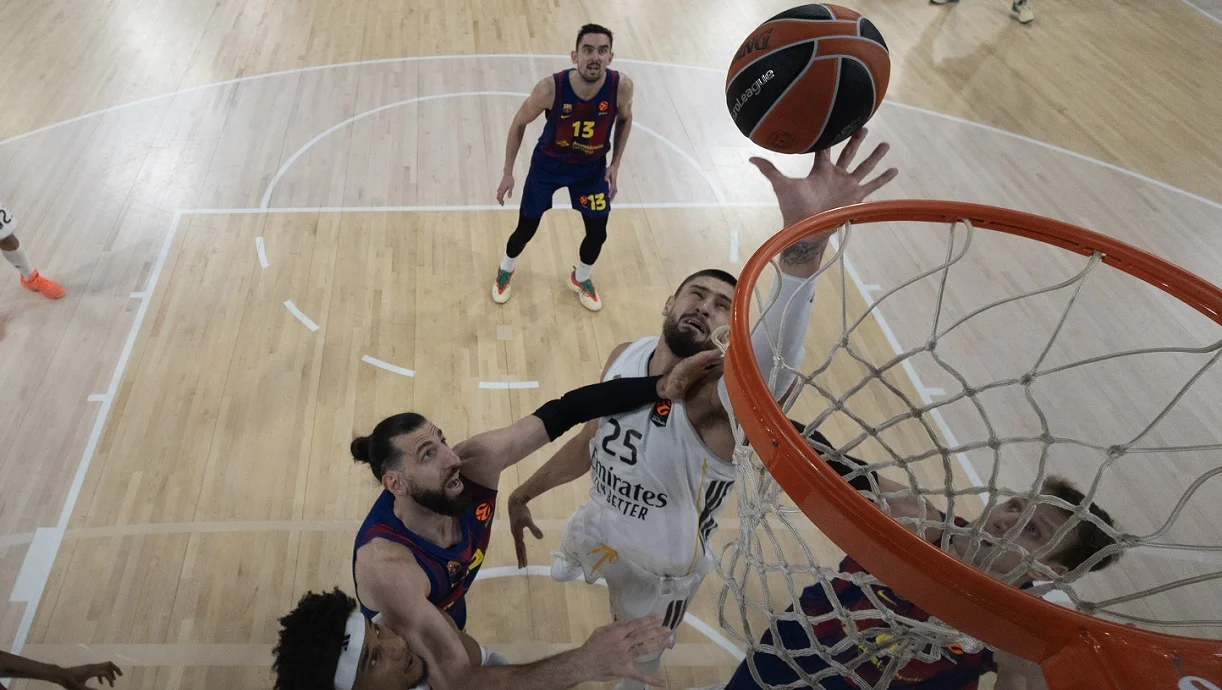 Барселона – Реал – 92:101 / Photo by Rodolfo Molina/Euroleague Basketball via Getty Images
