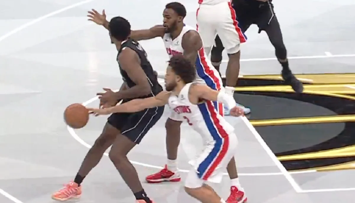 Бруклин Нетс – Детройт Пистонс / Стоп-кадр из видео